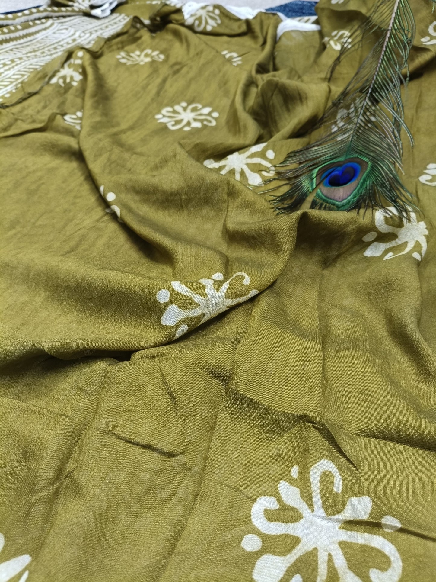 Muslin with Croatia Lace