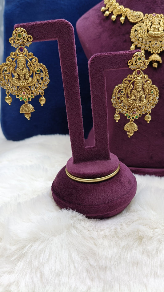 Nakshi Lakshmi Devi with Earrings NN Collections